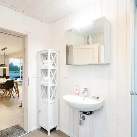 Holiday home Beautiful In With Kitchen Zerpenschleuse