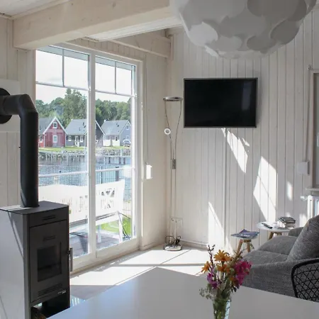 Two-bedroom Holiday In * Zerpenschleuse