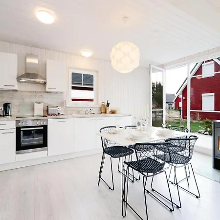 Two-bedroom Holiday In *